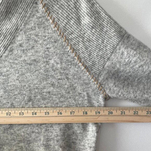 A Loves A Womens Heather Gray V-Neck Contrast Stitching Classic Sweater Size M - Picture 6 of 9